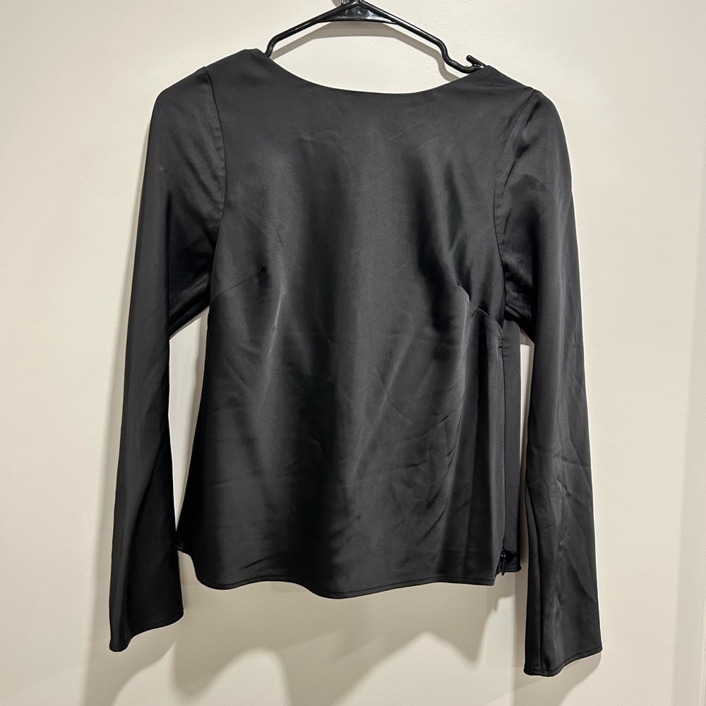 Abercrombie & Fitch black top with swoop back
